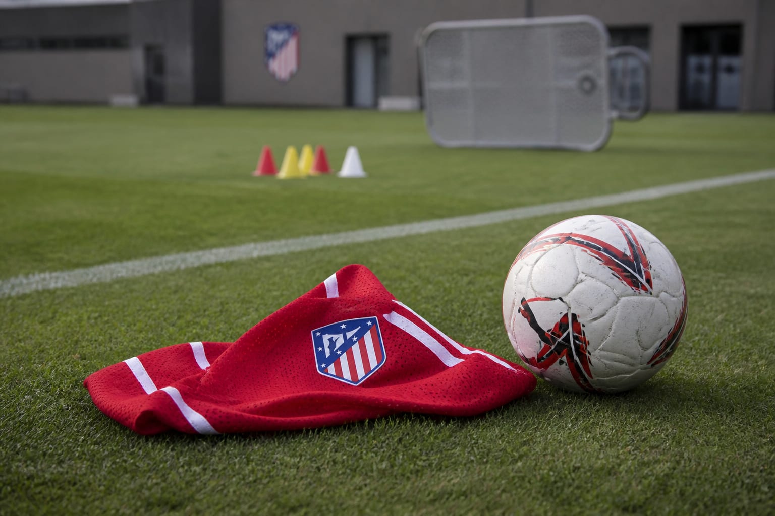 Victorie pentru Atletico Madrid în meciul cu Sevilla, umbrită de conflictul cu atacantul Julián Álvarez