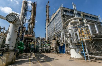 Romgaz cere un credit de 100 de milioane de euro înaintea reluării producției la Azomureș în aprilie 2027