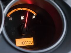 Bursele așteaptă inflația din SUA cu petrolul Brent la 106,3 dolari pe baril